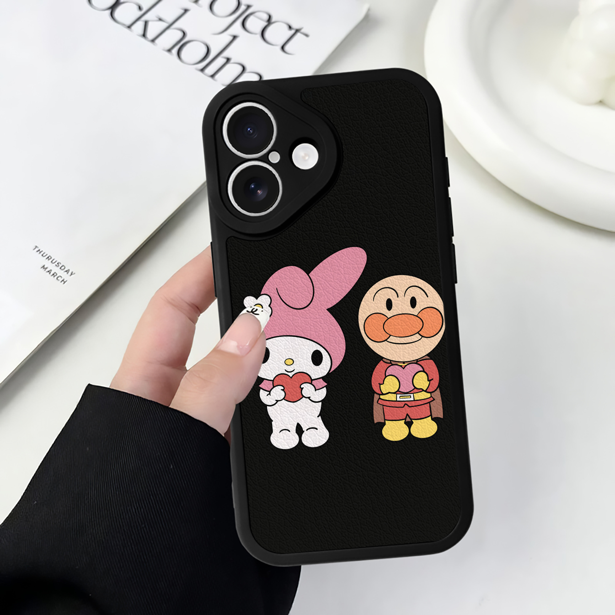 （画像用） アンパンマン Anpanman 【iPhone 16シリーズ対応】シリコンスマホケース（レザー調） 材質：シリコン